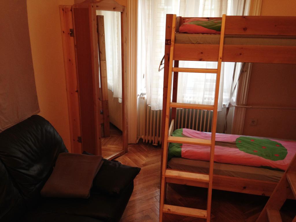 Yolo Hostel Budapest Camera foto