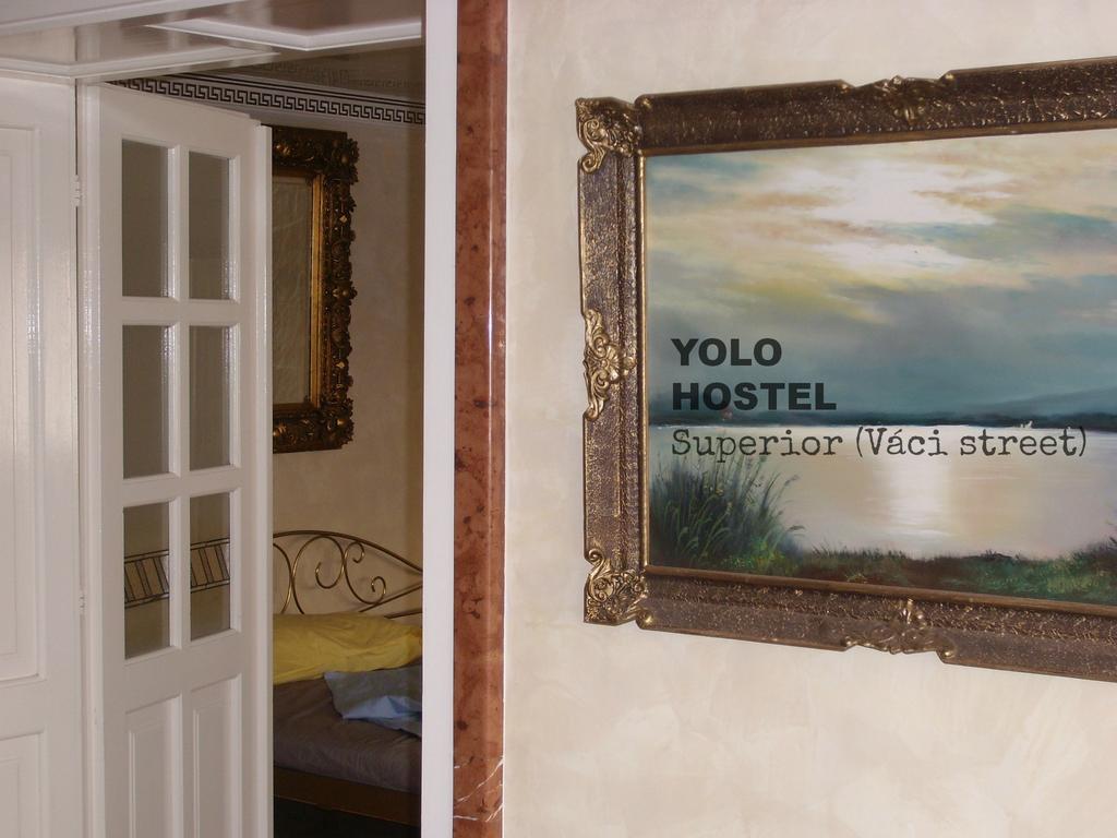 Yolo Hostel Budapest Esterno foto