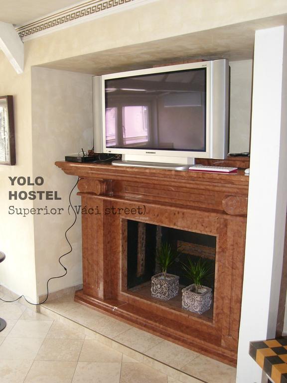 Yolo Hostel Budapest Esterno foto
