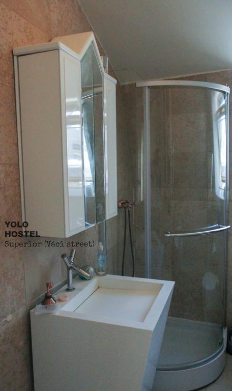 Yolo Hostel Budapest Esterno foto