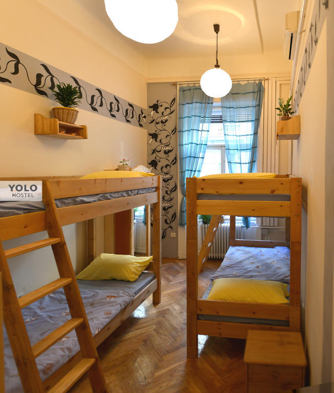 Yolo Hostel Budapest Esterno foto
