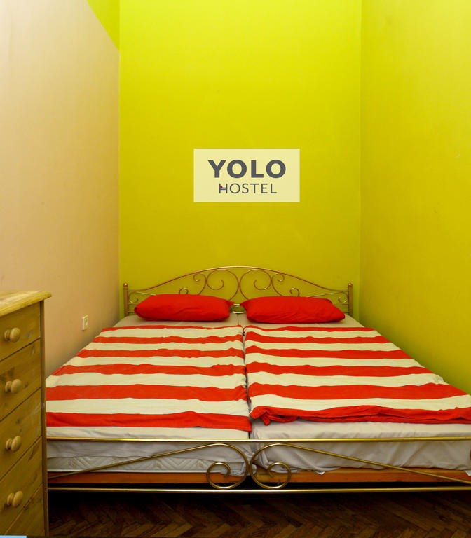 Yolo Hostel Budapest Esterno foto