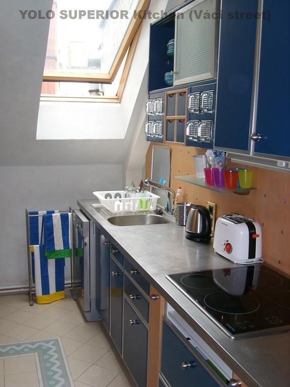 Yolo Hostel Budapest Esterno foto