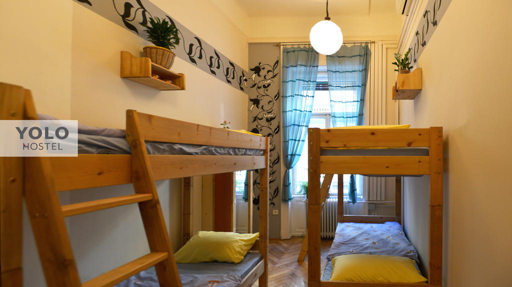 Yolo Hostel Budapest Esterno foto